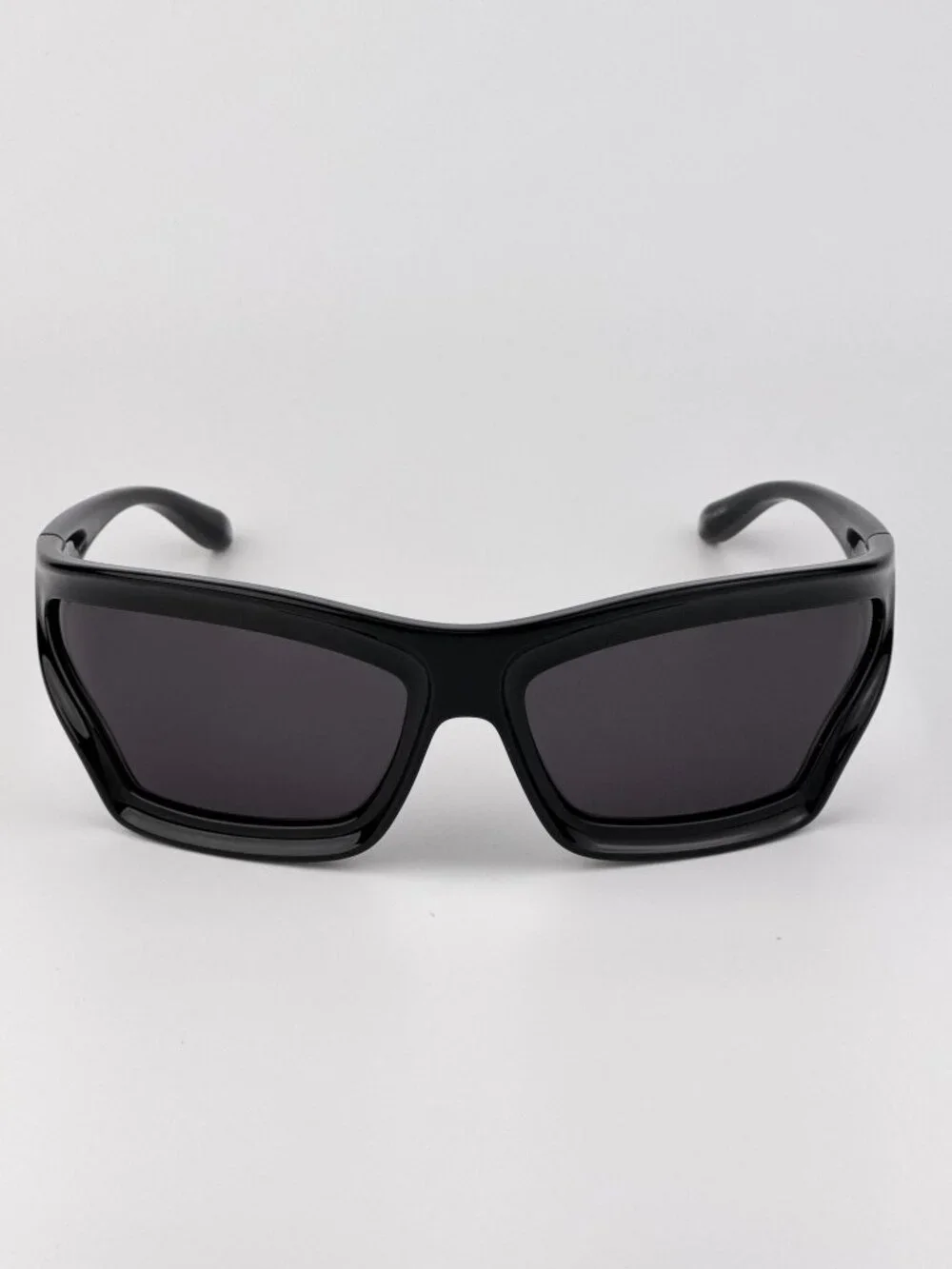 Loewe x PAULA'S IBIZA Men Sunglasses – Black/Smoke Wraparound Frame LW40143U 01A